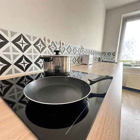 S Poulain T3 Equipe Proche Charleville 公寓